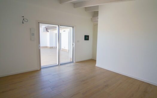 TRILOCALE CON TERRAZZO, VIA G. DI VITTORIO, NOVATE MILANESE, MILANO