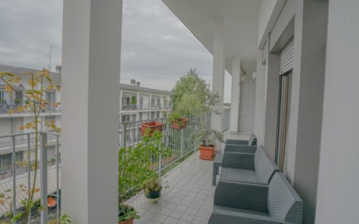TRILOCALE CON BALCONE VIA SANDRO PERTINI SETTIMO MILANESE MILANO