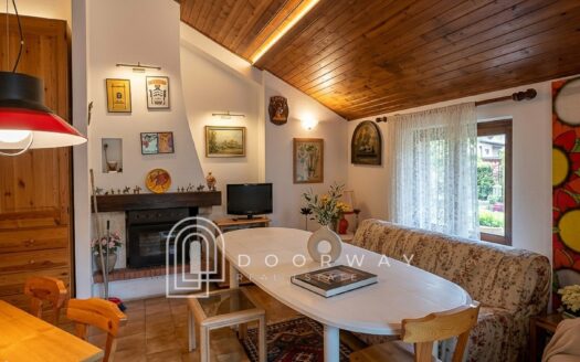 ZOGNO, VISTA SULLE MONTAGNE E CAMINO: CASA VACANZE
